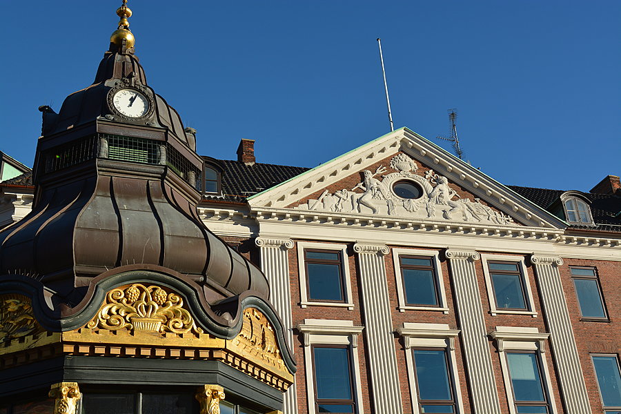 Facade og kiosktag
