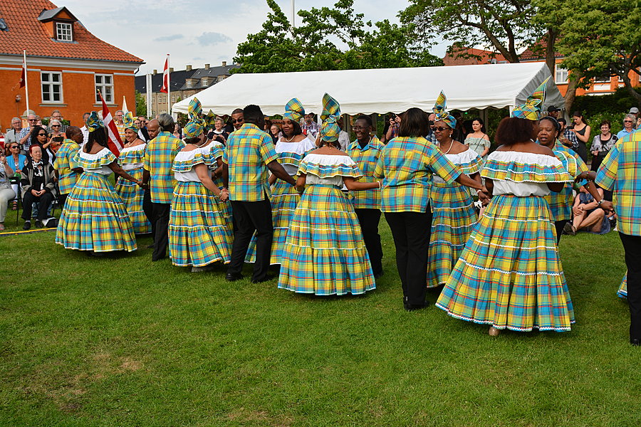 Folkedansere