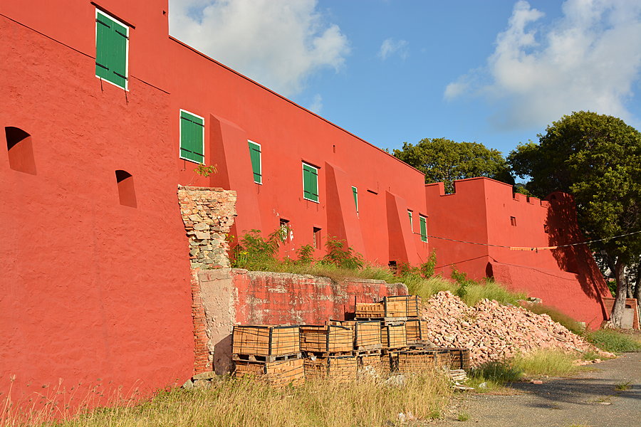 Facade mod øst