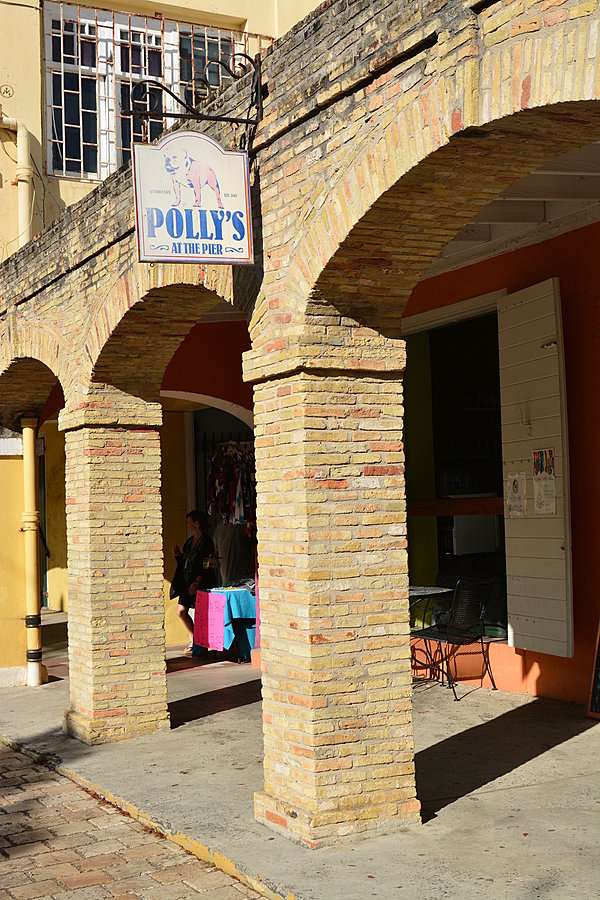 Polly's