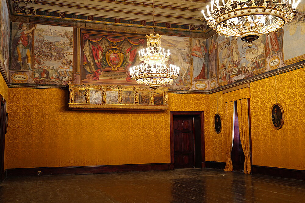 Sal med lysekroner