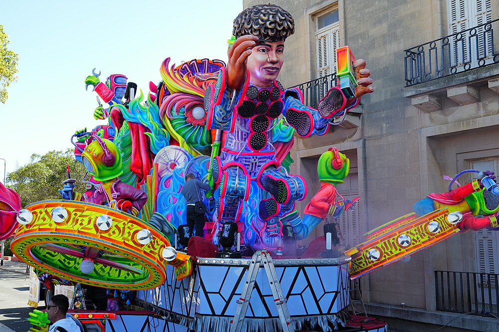 Float