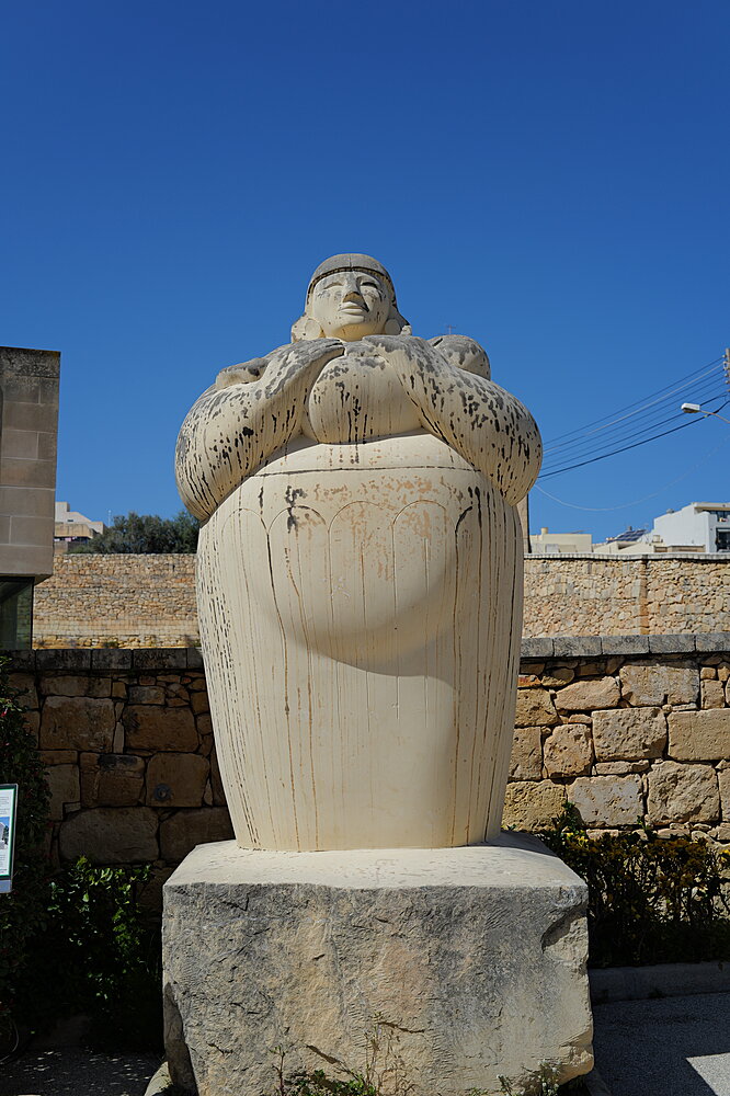 Figur i sandsten
