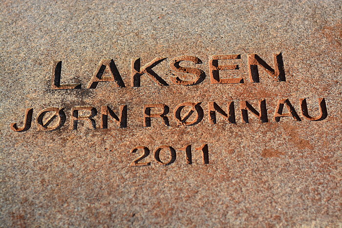 Hale med signatur