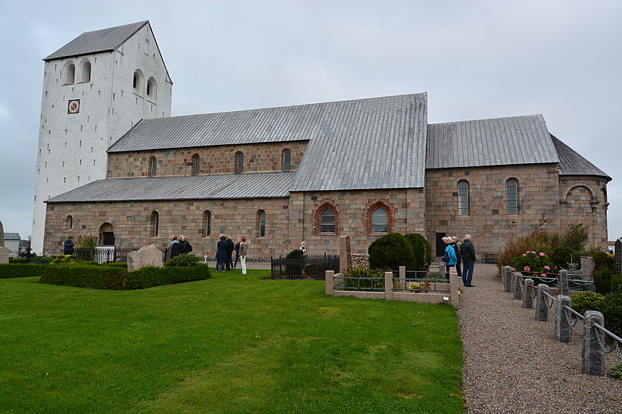 Kirken udefra